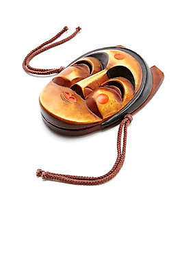 포토 JPG 스튜디오촬영 한국문화 한국전통 전통 전통문화 문화 줄 컬러 전통소품 한국 실내 표정 가면 웃음 누끼 사람없음 목재 한개 갈색 골동품 끈 얼굴모양 오브젝트 공예품 전통공예 탈 목공예 민속공예 가면극 각시탈 곤지 연지 연지곤지 탈놀이 국내포토 모양 나무 1 동양문화 아시아 얼굴 재료 내부 전통놀이 공예 연극 파일형식