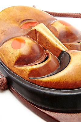 포토 JPG 스튜디오촬영 한국문화 한국전통 전통 전통문화 문화 줄 컬러 전통소품 한국 실내 표정 가면 웃음 누끼 근접촬영 사람없음 목재 한개 갈색 골동품 끈 얼굴모양 오브젝트 공예품 전통공예 탈 목공예 민속공예 가면극 각시탈 곤지 연지 연지곤지 탈놀이 국내포토 모양 나무 1 동양문화 아시아 얼굴 뷰포인트 재료 내부 전통놀이 공예 연극 파일형식