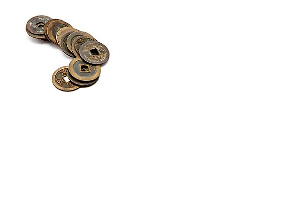 포토 JPG 스튜디오촬영 문자 전통 전통문화 문화 다수 돈 일본문화 전통소품 한국 실내 누끼 사람없음 일본 동전 한자 여러개 골동품 빈티지 엔 오브젝트 부식 외화 엽전 관영통보 전통화폐 국내포토 동양문화 아시아 외국문화 컨셉 내부 금융 재산 파일형식