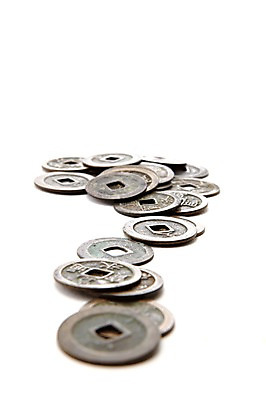 포토 JPG 스튜디오촬영 문자 전통 전통문화 문화 다수 돈 일본문화 전통소품 한국 실내 누끼 사람없음 아웃포커스 일본 동전 한자 여러개 골동품 빈티지 엔 오브젝트 부식 외화 엽전 관영통보 전통화폐 국내포토 동양문화 아시아 외국문화 컨셉 촬영기법 내부 금융 재산 파일형식