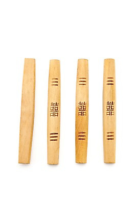 포토 JPG 스튜디오촬영 문자 한국문화 한국전통 전통 전통문화 문화 놀이 전통소품 한국 실내 누끼 사람없음 목재 하이앵글 놀이용품 전통놀이 한자 여러개 게임 도 게임용품 윷 윷놀이 오브젝트 일렬 국내포토 나무 동양문화 아시아 뷰포인트 다수 재료 내부 파일형식