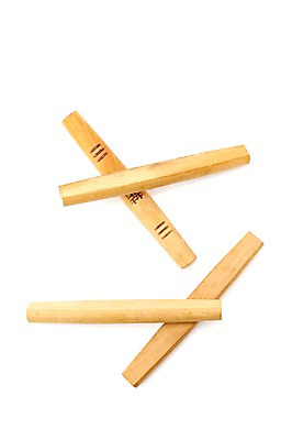 포토 JPG 스튜디오촬영 문자 한국문화 한국전통 전통 전통문화 문화 놀이 전통소품 한국 실내 누끼 사람없음 목재 하이앵글 놀이용품 전통놀이 한자 여러개 게임 게임용품 윷 윷놀이 오브젝트 국내포토 나무 동양문화 아시아 뷰포인트 다수 재료 내부 파일형식