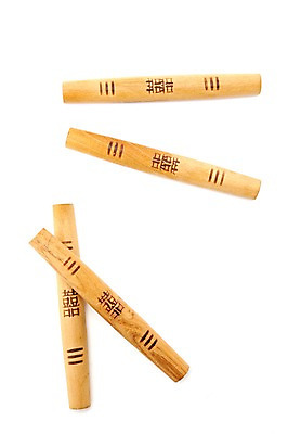 포토 JPG 스튜디오촬영 문자 한국문화 한국전통 전통 전통문화 문화 놀이 전통소품 한국 실내 누끼 사람없음 목재 하이앵글 놀이용품 전통놀이 한자 여러개 게임 게임용품 윷 윷놀이 오브젝트 국내포토 나무 동양문화 아시아 뷰포인트 다수 재료 내부 파일형식