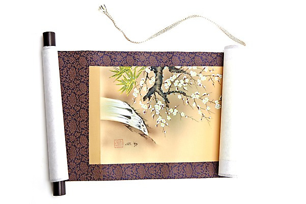 포토 JPG 스튜디오촬영 한국문화 한국전통 전통 꽃 전통문화 생활용품 액자 전통소품 한국 실내 누끼 사람없음 장식 하이앵글 한개 두루마리 동양화 오브젝트 그림 족자 감싸기 꽃그림 국내포토 식물 1 동양문화 아시아 문화 뷰포인트 모션 미술 내부 파일형식