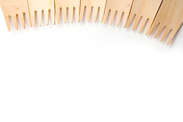 포토 JPG 스튜디오촬영 식기 생활용품 포크 주방용품 수저 실내 누끼 사람없음 목재 하이앵글 여러개 도구 오브젝트 일렬 나무포크 티포크 국내포토 나무 뷰포인트 다수 재료 내부 파일형식