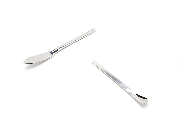 포토 JPG 스튜디오촬영 식기 생활용품 주방용품 수저 실내 누끼 사람없음 금속 숟가락 두개 도구 티스푼 오브젝트 버터나이프 잼나이프 국내포토 2 재질 내부 나이프 파일형식