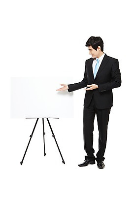 포토 JPG 스튜디오촬영 전신 라이프스타일 남자 맨라이프 포즈 비즈니스 모션 실내 설명 한명 서기 미소 웃음 누끼 사람 동양인 정장 손짓 20대 성인 라이프 비즈니스라이프 한국인 가리킴 업무 직장인 비즈니스맨 발표 작업실 보고 프레젠테이션 이젤 화이트보드 남자만 남자한명만 성인남자만 청년만 청년남자만 청년남자한명만 성인한명만 성인남자한명만 성인만 국내포토 직업 1 옷 표정 인종 청년 내부 생활 미술도구 작업 파일형식