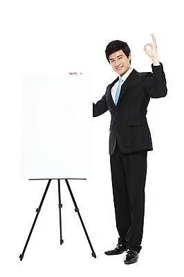 포토 JPG 스튜디오촬영 전신 라이프스타일 남자 맨라이프 포즈 비즈니스 모션 실내 설명 한명 서기 미소 웃음 누끼 사람 동양인 정장 손짓 20대 성인 라이프 비즈니스라이프 한국인 업무 직장인 비즈니스맨 발표 작업실 OK 보고 프레젠테이션 이젤 화이트보드 남자만 남자한명만 성인남자만 청년만 청년남자만 청년남자한명만 성인한명만 성인남자한명만 성인만 국내포토 직업 1 옷 표정 인종 청년 내부 생활 미술도구 작업 파일형식