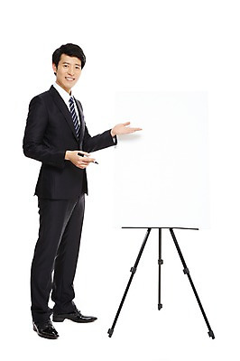 포토 JPG 스튜디오촬영 전신 라이프스타일 남자 맨라이프 포즈 비즈니스 모션 실내 설명 한명 서기 누끼 사람 동양인 정장 손짓 20대 성인 라이프 비즈니스라이프 한국인 업무 직장인 비즈니스맨 발표 작업실 보고 프레젠테이션 이젤 화이트보드 남자만 남자한명만 성인남자만 청년만 청년남자만 청년남자한명만 성인한명만 성인남자한명만 성인만 국내포토 직업 1 옷 인종 청년 내부 생활 미술도구 작업 파일형식