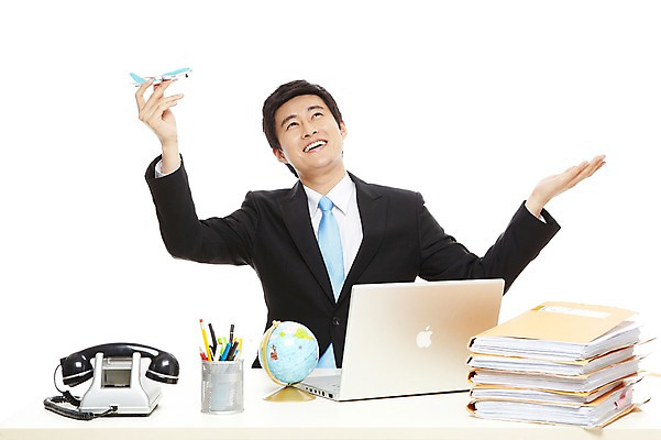 포토 JPG 스튜디오촬영 라이프스타일 남자 종이 맨라이프 여행 포즈 생각 비즈니스 모션 탁자 휴가 문구용품 비행기 실내 한명 미소 웃음 들기 누끼 사람 앉기 동양인 정장 손짓 상반신 20대 성인 라이프 비즈니스라이프 노트북 컴퓨터 필기구 펜 볼펜 지구본 한국인 업무 직장인 비즈니스맨 세계여행 작업실 전화기 책상 즐거움 문서 파일 연필꽂이 남자만 남자한명만 성인남자만 청년만 청년남자만 청년남자한명만 성인한명만 성인남자한명만 성인만 국내포토 직업 1 옷 감정 가구 항공교통 대중교통 표정 인종 청년 내부 생활 전자제품 세계 작업 오브젝트 파일형식