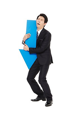 포토 JPG 스튜디오촬영 전신 라이프스타일 남자 화살표 맨라이프 포즈 비즈니스 모션 실내 한명 서기 들기 누끼 사람 동양인 정장 20대 성인 라이프 비즈니스라이프 한국인 슬픔 직장인 비즈니스맨 실패 좌절 하락 적자 남자만 남자한명만 성인남자만 청년만 청년남자만 청년남자한명만 성인한명만 성인남자한명만 성인만 국내포토 직업 1 옷 감정 컨셉 인종 청년 내부 생활 파일형식