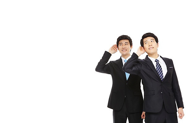 포토 JPG 스튜디오촬영 라이프스타일 남자 맨라이프 포즈 비즈니스 모션 협력 함께함 실내 서기 미소 웃음 누끼 사람 동양인 정장 손짓 상반신 20대 성인 두명 라이프 비즈니스라이프 듣기 한국인 도움 직장인 비즈니스맨 발전 목표 동료 열정 남자만 성인남자만 청년만 청년남자만 성인만 국내포토 직업 옷 감정 컨셉 관계 표정 인종 청년 내부 생활 파일형식