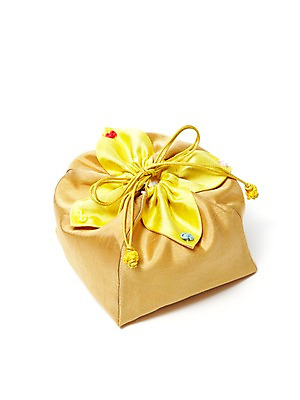 포토 JPG 스튜디오촬영 한국문화 한국전통 전통 전통문화 문화 컬러 생활용품 전통소품 한국 실내 누끼 사람없음 하이앵글 한개 노란색 주머니 실크 오브젝트 매듭 비단주머니 쌈지 쌈지주머니 국내포토 1 동양문화 아시아 뷰포인트 내부 직물 파일형식