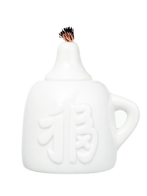 포토 JPG 스튜디오촬영 문자 한국문화 한국전통 전통 전통문화 문화 컬러 생활용품 조명 전통소품 한국 실내 누끼 사람없음 한개 한자 골동품 흰색 램프 도자기 오브젝트 호롱불 등잔 심지 국내포토 1 동양문화 아시아 내부 파일형식