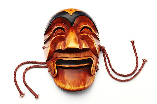 포토 JPG 스튜디오촬영 한국문화 한국전통 전통 전통문화 문화 줄 컬러 전통소품 한국 실내 표정 가면 웃음 누끼 사람없음 목재 하이앵글 한개 갈색 골동품 끈 얼굴모양 오브젝트 공예품 전통공예 탈 목공예 민속공예 가면극 양반탈 탈놀이 국내포토 모양 나무 1 동양문화 아시아 얼굴 뷰포인트 재료 내부 전통놀이 공예 전통탈 연극 파일형식