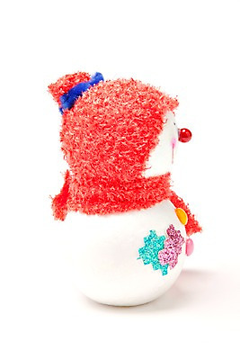 포토 JPG 스튜디오촬영 모자 계절 기념일 인형 컬러 크리스마스장식 크리스마스 겨울 눈사람 크리스마스용품 털모자 실내 누끼 이벤트 사람없음 옆모습 장식 빨간색 한개 목도리 오브젝트 국내포토 1 잡화 뷰포인트 내부 용품 파일형식