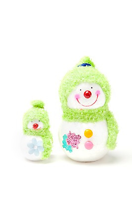 포토 JPG 스튜디오촬영 모자 계절 기념일 인형 컬러 크리스마스장식 크리스마스 겨울 눈사람 크리스마스용품 털모자 실내 누끼 이벤트 사람없음 장식 연두색 목도리 두개 오브젝트 국내포토 잡화 2 내부 초록색 용품 파일형식