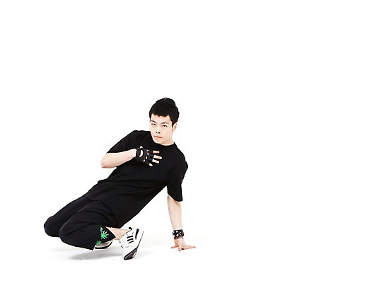 포토 JPG 스튜디오촬영 전신 모자 잡화 패션 남자 포즈 모션 실내 힙합 한명 누끼 사람 동양인 20대 성인 청춘 댄서 한국인 춤 브레이크 비보이 역동적 힙합댄스 남자만 남자한명만 성인남자만 청년만 청년남자만 청년남자한명만 성인한명만 성인남자한명만 성인만 국내포토 직업 1 음악 컨셉 문화예술 인종 청년 내부 파일형식