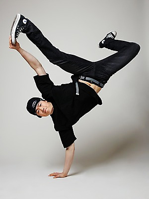 포토 JPG 스튜디오촬영 전신 모자 잡화 패션 남자 포즈 모션 실내 힙합 한명 사람 동양인 20대 성인 청춘 댄서 한국인 춤 브레이크 비보이 역동적 힙합댄스 남자만 남자한명만 성인남자만 청년만 청년남자만 청년남자한명만 성인한명만 성인남자한명만 성인만 국내포토 직업 1 음악 컨셉 문화예술 인종 청년 내부 파일형식