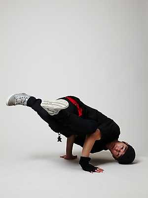 포토 JPG 스튜디오촬영 전신 모자 잡화 패션 남자 포즈 모션 실내 힙합 한명 사람 동양인 20대 성인 청춘 댄서 한국인 춤 브레이크 비보이 역동적 힙합댄스 남자만 남자한명만 성인남자만 청년만 청년남자만 청년남자한명만 성인한명만 성인남자한명만 성인만 국내포토 직업 1 음악 컨셉 문화예술 인종 청년 내부 파일형식