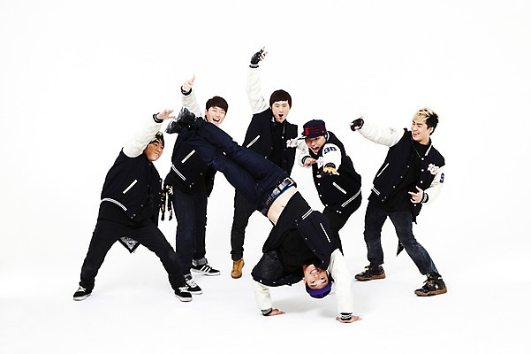 포토 JPG 스튜디오촬영 전신 모자 잡화 패션 남자 포즈 모션 실내 힙합 누끼 사람 동양인 손짓 여러명 20대 성인 청춘 댄서 한국인 춤 브레이크 비보이 역동적 힙합댄스 열정 남자만 성인남자만 청년만 청년남자만 성인만 국내포토 직업 감정 음악 다수 컨셉 문화예술 인종 청년 내부 파일형식