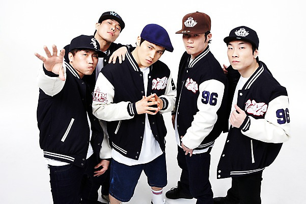 포토 JPG 스튜디오촬영 모자 잡화 패션 남자 포즈 모션 실내 힙합 누끼 사람 동양인 손짓 여러명 상반신 20대 성인 청춘 하이앵글 댄서 한국인 춤 브레이크 비보이 힙합댄스 열정 남자만 성인남자만 청년만 청년남자만 성인만 국내포토 직업 감정 음악 뷰포인트 다수 컨셉 문화예술 인종 청년 내부 파일형식