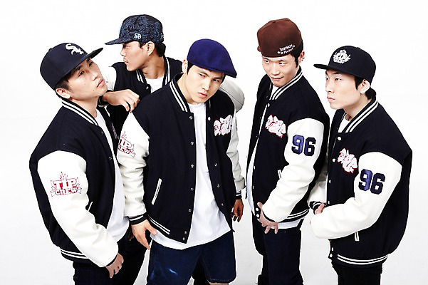 포토 JPG 스튜디오촬영 모자 잡화 패션 남자 포즈 모션 실내 힙합 누끼 사람 동양인 여러명 상반신 20대 성인 청춘 하이앵글 댄서 한국인 춤 브레이크 비보이 힙합댄스 열정 남자만 성인남자만 청년만 청년남자만 성인만 국내포토 직업 감정 음악 뷰포인트 다수 컨셉 문화예술 인종 청년 내부 파일형식