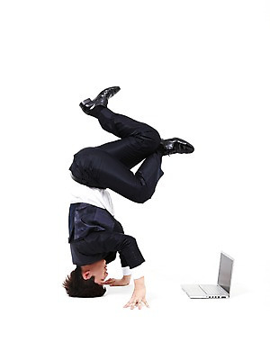 포토 JPG 스튜디오촬영 전신 남자 포즈 비즈니스 모션 실내 힙합 한명 들기 누끼 사람 동양인 정장 20대 성인 노트북 컴퓨터 청춘 댄서 한국인 춤 비즈니스맨 브레이크 비보이 역동적 남자만 남자한명만 성인남자만 청년만 청년남자만 청년남자한명만 성인한명만 성인남자한명만 성인만 국내포토 직업 1 옷 음악 컨셉 문화예술 인종 청년 내부 전자제품 직장인 파일형식