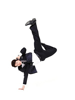 포토 JPG 스튜디오촬영 전신 남자 포즈 비즈니스 모션 실내 힙합 한명 들기 누끼 사람 동양인 정장 20대 성인 스마트폰 청춘 댄서 한국인 춤 비즈니스맨 브레이크 상 비보이 역동적 통화 남자만 남자한명만 성인남자만 청년만 청년남자만 청년남자한명만 성인한명만 성인남자한명만 성인만 국내포토 직업 1 옷 음악 컨셉 문화예술 인종 청년 내부 핸드폰 스마트기기 직장인 상패 파일형식