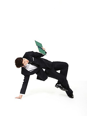 포토 JPG 스튜디오촬영 전신 남자 포즈 비즈니스 모션 실내 힙합 한명 들기 누끼 사람 동양인 정장 20대 성인 책 청춘 독서 펼침 댄서 한국인 춤 비즈니스맨 브레이크 비보이 한권 역동적 남자만 남자한명만 성인남자만 청년만 청년남자만 청년남자한명만 성인한명만 성인남자한명만 성인만 국내포토 직업 1 옷 음악 컨셉 문화예술 인종 청년 내부 직장인 파일형식