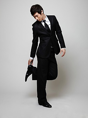 포토 JPG 스튜디오촬영 전신 남자 포즈 비즈니스 모션 실내 힙합 한명 사람 동양인 정장 20대 성인 청춘 댄서 한국인 춤 비즈니스맨 브레이크 비보이 역동적 남자만 남자한명만 성인남자만 청년만 청년남자만 청년남자한명만 성인한명만 성인남자한명만 성인만 국내포토 직업 1 옷 음악 컨셉 문화예술 인종 청년 내부 직장인 파일형식