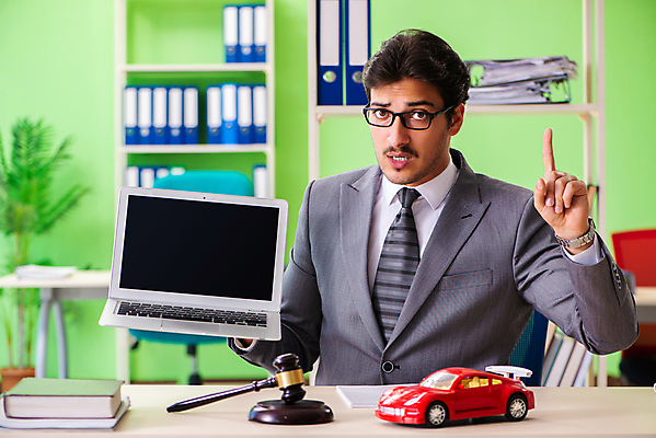 포토 JPG 해외이미지 비즈니스 자동차 경고 협상 사람없음 노트북 컴퓨터 사무실 스크린 비즈니스맨 방어 상담원 망치 사건 법 의사봉 법관 공정 판결 법원 온라인 보험 변호사 법정 주장 해외202105 해외포토 직업 남자 육상교통 어류 전자제품 공구 직장인 사무원 법률가 파일형식