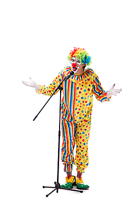 포토 JPG 해외이미지 캐릭터 기념일 행복 얼굴 음악 백그라운드 노래 휴가 사람없음 컬러풀 파티 콘서트 공연 연주자 음악가 가수 무대 광대 흰색 축하 표현 생일 유머 서커스 마이크 가발 흥분 코 코믹 연예인 노래방 고립 뮤지컬 바보 실행 해외202105 해외포토 직업 감정 컬러 음향기기 컨셉 문화예술 이벤트 신체부위 파일형식