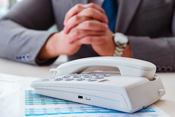 포토 JPG 해외이미지 남자 비즈니스 사업가 남편 직장 발렌타인데이 사랑 스마트폰 컴퓨터 사무실 정보 슬픔 하트 업무 작업 비즈니스맨 기다림 센터 좌절 성자 종업원 버리기 중개인 전화기 책상 서비스 싱글 컨설턴트 상담 경영자 텔레마케팅 부름 깨짐 지원 혼자 회계사 대리인 해외202105 해외포토 모양 직업 감정 종교 가구 컨셉 회사 모션 데이이벤트 사람 전자제품 핸드폰 스마트기기 직장인 전문직 서비스업 리더 파일형식