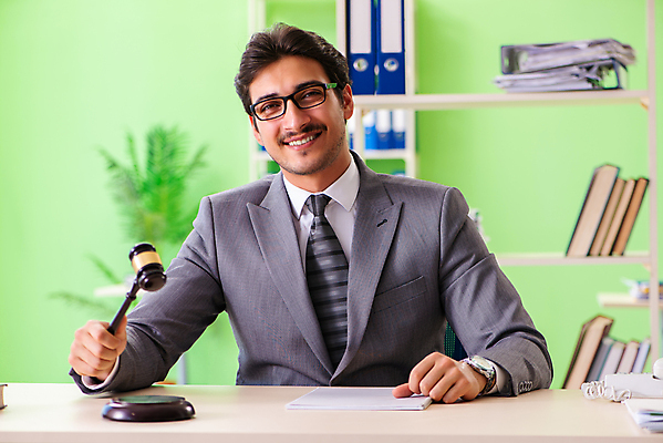 포토 JPG 해외이미지 행복 비즈니스 협상 미소 사람없음 사무실 비즈니스맨 방어 상담원 망치 컨설턴트 상담 흥분 법 의사봉 재판 법관 공정 판결 법원 변호사 고발 법정 해외202105 카운슬러 해외포토 직업 남자 감정 표정 어류 공구 직장인 사무원 전문직 법률가 파일형식