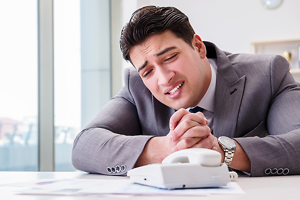 포토 JPG 해외이미지 남자 비즈니스 사업가 남편 직장 발렌타인데이 사랑 스마트폰 컴퓨터 사무실 정보 슬픔 기도 하트 업무 작업 비즈니스맨 기다림 센터 좌절 성자 종업원 중개인 전화기 책상 서비스 싱글 컨설턴트 상담 경영자 텔레마케팅 부름 깨짐 지원 혼자 회계사 대리인 해외202105 해외포토 모양 직업 감정 종교 가구 컨셉 회사 모션 데이이벤트 사람 전자제품 핸드폰 스마트기기 직장인 전문직 서비스업 리더 파일형식