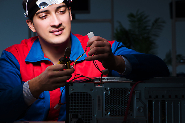 포토 JPG 해외이미지 노동자 기술 사람없음 컴퓨터 과학기술 공구 업무 작업 센터 기술자 드라이버 수리 야간 저녁 자르기 서비스 순환 전자 고정 문제 펜치 핀셋 야근 DIY 유지 교체 깨짐 마더보드 설치 전기회로 지원 치유 프로세서 하드웨어 해외202105 해외포토 자연요소 직업 컨셉 비즈니스 모션 취미 전자제품 도구 회로판 파일형식