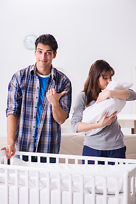 포토 JPG 해외이미지 딸 행복 아들 어린이 가구 가족 엄마 새로움 키스 주택 사랑 소년 사람없음 부모 임산부 놀이방 기쁨 침실 방 육아 침대 가리킴 아기 신생아 잡기 아빠 작음 간호 돌봄 해외202105 해외포토 남자 감정 생활용품 컨셉 관계 모션 사람 손짓 건물 임신 크기 애정표현 파일형식