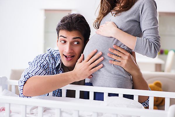 포토 JPG 해외이미지 행복 아들 가족 엄마 남편 새로움 주택 사랑 사람없음 부모 희망 임산부 임신 기쁨 침실 방 육아 하트 침대 아기 신생아 잡기 아내 아빠 맥박 작음 간호 흥분 돌봄 해외202105 해외포토 모양 감정 가구 컨셉 의학 관계 모션 사람 건물 크기 파일형식