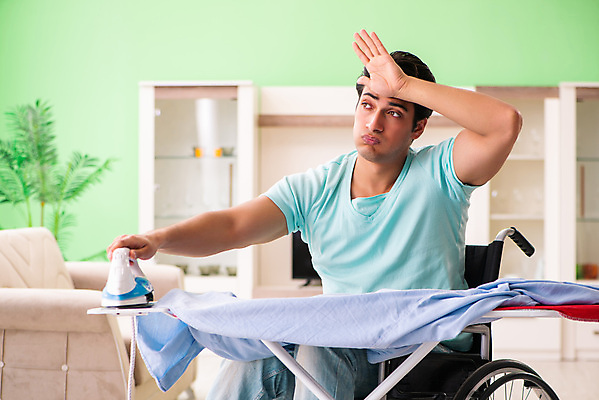 포토 JPG 해외이미지 직업 옷 가사 의자 가정 주택 피곤 사람없음 일상 기계 방 슬픔 직물 업무 바퀴 좌절 빨래 장애인 청소 철 서비스 휠체어 싱글 주부 기회 언론 장애 가정부 다리미질 우울증 치유 혼자 해외202105 해외포토 감정 가구 컨셉 건물 라이프 작업 질병 파일형식