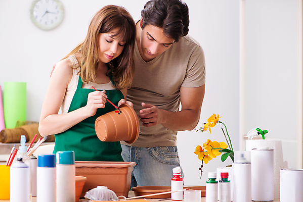 포토 JPG 해외이미지 모양 직업 학생 손 교육 조각 비즈니스 교실 수업 남편 기술 미술 취미 사람없음 장식 컵 학습 꽃병 교사 페인트 붓 아내 업무 작업 도자기 가르침 작업실 성형수술 냄비 그림 예술가 페인트붓 점토 토기 수공예 도예가 솜씨 핸드메이드 해외202105 해외포토 식기 꽃 학교 문화예술 신체부위 용기_그릇 수술 솥 공예 파일형식