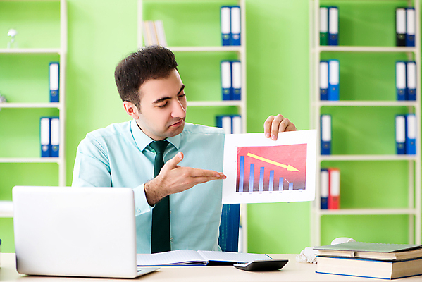 포토 JPG 해외이미지 직업 남자 인터넷 비즈니스 사업가 그래프 노동자 직장 사람없음 노트북 컴퓨터 사무실 판매 계산기 정보 업무 작업 바 비즈니스맨 계산 결과 종업원 중개인 검색 보고서 컨설턴트 경영자 바쁨 텔레마케팅 보여주기 온라인 회계 경영 마케팅 분석가 위기 회계사 대리인 해외202105 해외포토 컨셉 회사 모션 문구용품 사람 경제 전자제품 장비 직장인 전문직 서비스업 상담 리더 파일형식