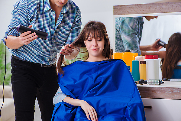 포토 JPG 해외이미지 모델 직업 헤어스타일 얼굴 사람없음 머리 유행 우주 상점 어둠 화장품 머리빗 화려 우아함 드라이어 미용사 이발 자르기 고객 가발 다듬기 스타일리스트 스타일링 이발사 직진 스타일 해외202105 해외포토 컨셉 모션 신체부위 뷰티 미용용품 파일형식