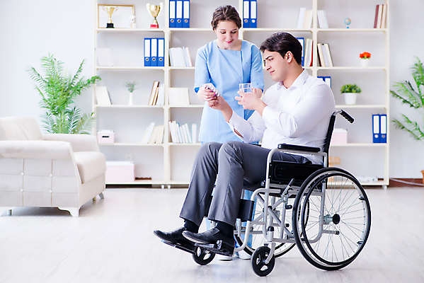 포토 JPG 해외이미지 의자 뼈 건강 병원 사람없음 치료 알약 환자 의사 바퀴 좌절 장애인 사건 척추 휠체어 방문 테라피 장애 순서 깨짐 돌봄 물리치료 물리치료사 정형외과 지원 진통제 치유 해외202105 해외포토 감정 가구 컨셉 의학 모션 뷰티 약 의료진 치료사 파일형식