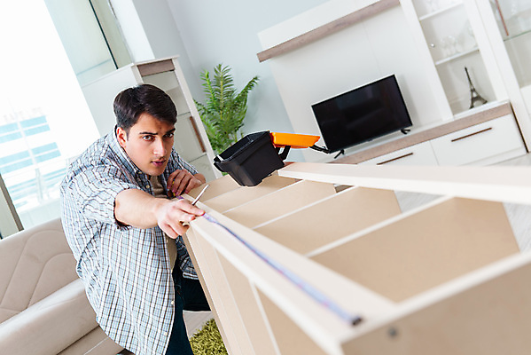 포토 JPG 해외이미지 산업 가구 모션 노동자 새로움 책장 선반 아파트 주택 사람없음 목재 기구 공구 나사 업무 수리 캐비닛 목수 측정 테이프 목공예 고정 계량기 DIY 유지 국회 조립 깨짐 설치 업그레이드 잠금해제 재주꾼 해외202105 해외포토 나무 직업 생활용품 컨셉 재료 문구용품 취미 건물 도구 작업 공예 사물함 파일형식