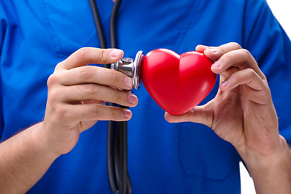 포토 JPG 해외이미지 남자 의학 청진기 실내 병원 한명 들기 상반신 성인 앞모습 의사 하트 맞대기 성인남자한명만 해외202105 해외포토 모양 1 뷰포인트 의료기기 모션 사람 내부 의료진 남자한명만 성인남자만 파일형식