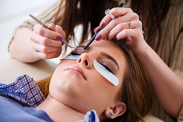 포토 JPG 해외이미지 모양 모델 직업 여자 얼굴 사람없음 유행 상점 검은색 스파 화장품 작업 화려 변화 확대 볼륨 미용사 눈썹 속눈썹 피부 마스카라 펜치 핀셋 주인 내추럴 순서 거짓 돌봄 방법 아이라이너 인공 스타일 해외202105 해외포토 컬러 컨셉 모션 사람 신체부위 뷰티 도구 공구 파일형식