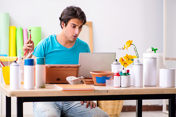 포토 JPG 해외이미지 모양 전통 손 디자인 교육 조각 비즈니스 기술 창조 미술 취미 사람없음 장식 컵 노트북 컴퓨터 꽃병 페인트 공구 붓 업무 작업 도자기 작업실 성형수술 냄비 검색 그림 만들기 예술가 페인트붓 분무기 점토 토기 온라인 수공예 도예가 솜씨 핸드메이드 해외202105 해외포토 직업 식기 꽃 모션 문화예술 신체부위 전자제품 도구 용기_그릇 수술 솥 공예 파일형식