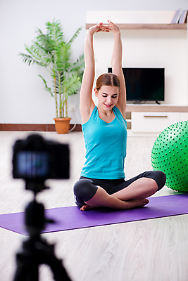 포토 JPG 해외이미지 모양 라이프스타일 여자 스포츠 인터넷 신체 다이어트 요가 근육 주택 건강 사람없음 노트북 컴퓨터 운동 카메라 촬영 공책 웹 스트레칭 매트 네트워크 날씬함 연습 체육관 근육질 에어로빅 팔 동영상 블로거 소셜 이두근 해외202105 해외포토 웰빙 문구용품 사람 건물 생활 신체부위 전자제품 춤 몸매 파일형식