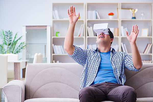 포토 JPG 해외이미지 안경 놀이 고글 주택 앉기 취미 사람없음 컴퓨터 소파 3D 헤드폰 경쟁 흐름 터치 게임 밀기 사이버 하이테크 비전 동영상 중독 패드 혁명 게이머 비디오게임 인터페이스 제어 가상 가상현실 현실 중독자 해외202105 해외포토 잡화 음향기기 컨셉 의자 모션 기술 건물 전자제품 디지털합성 파일형식